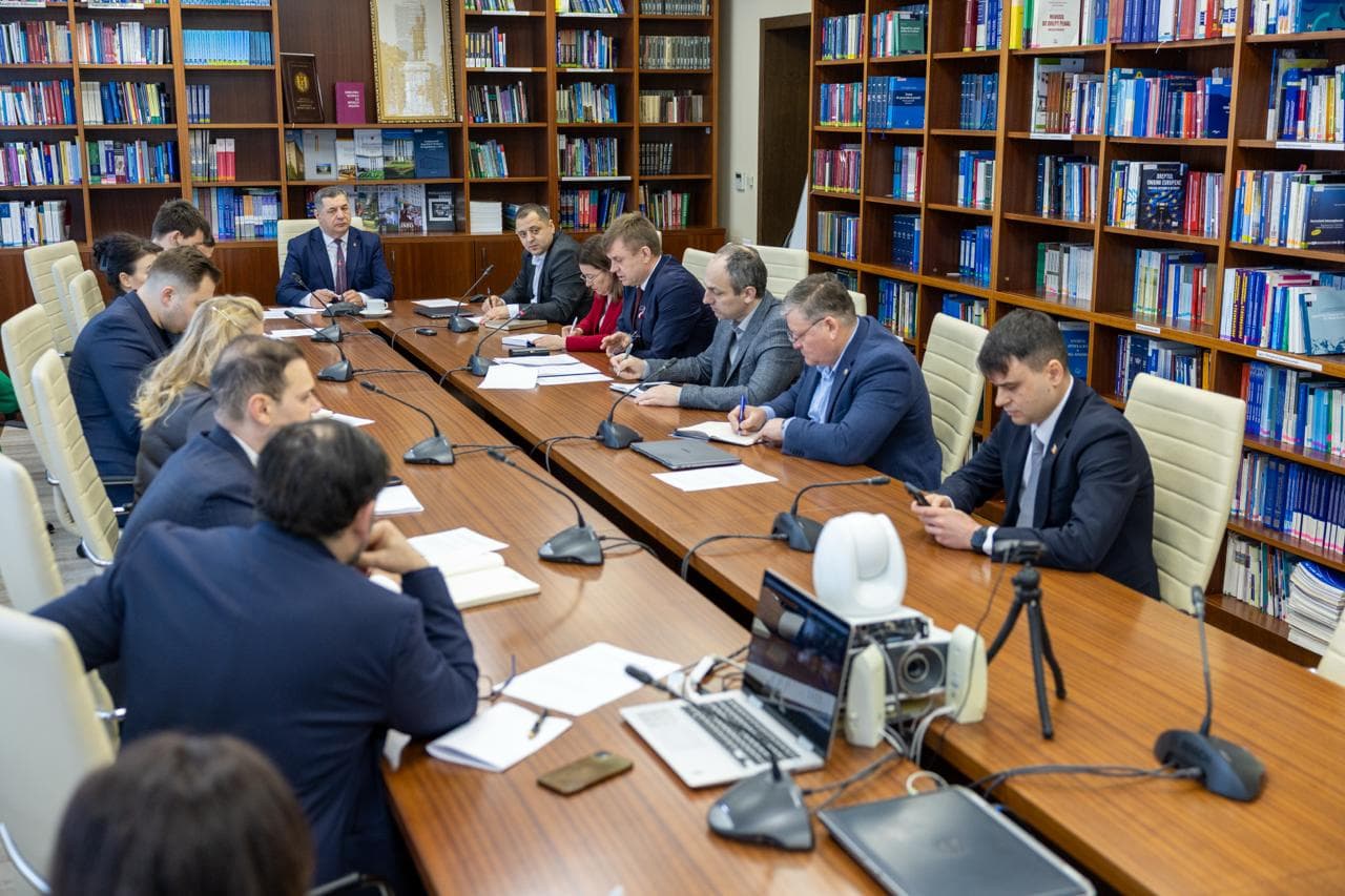 Prima ședință a Comisiei speciale pentru reintegrare, convocată după intervenția Partidului Nostru (1)