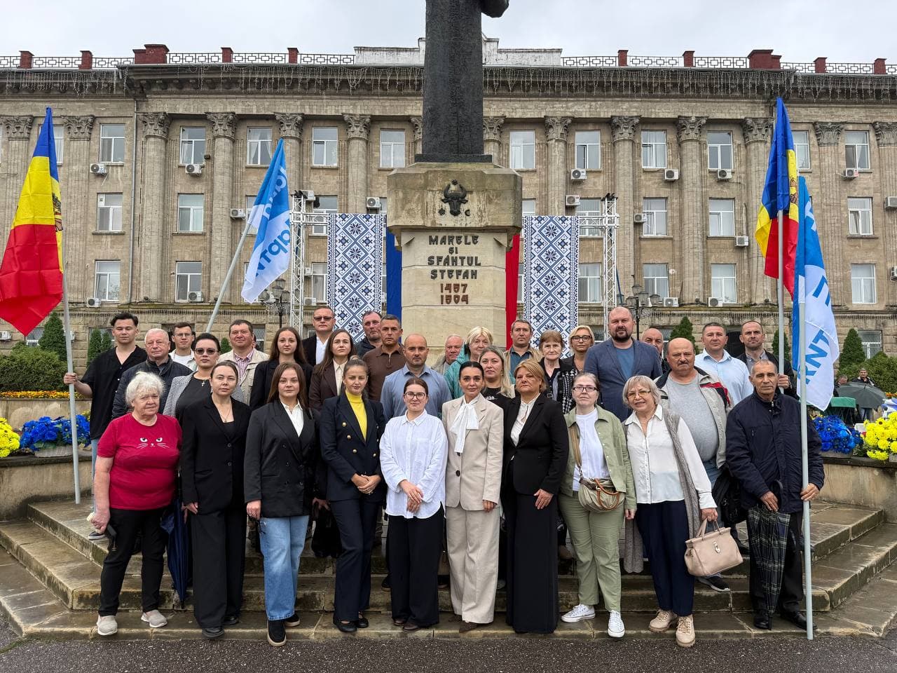 Împreună, de Ziua Independenței: Partidul Nostru alături de oamenii din toată țara (1)