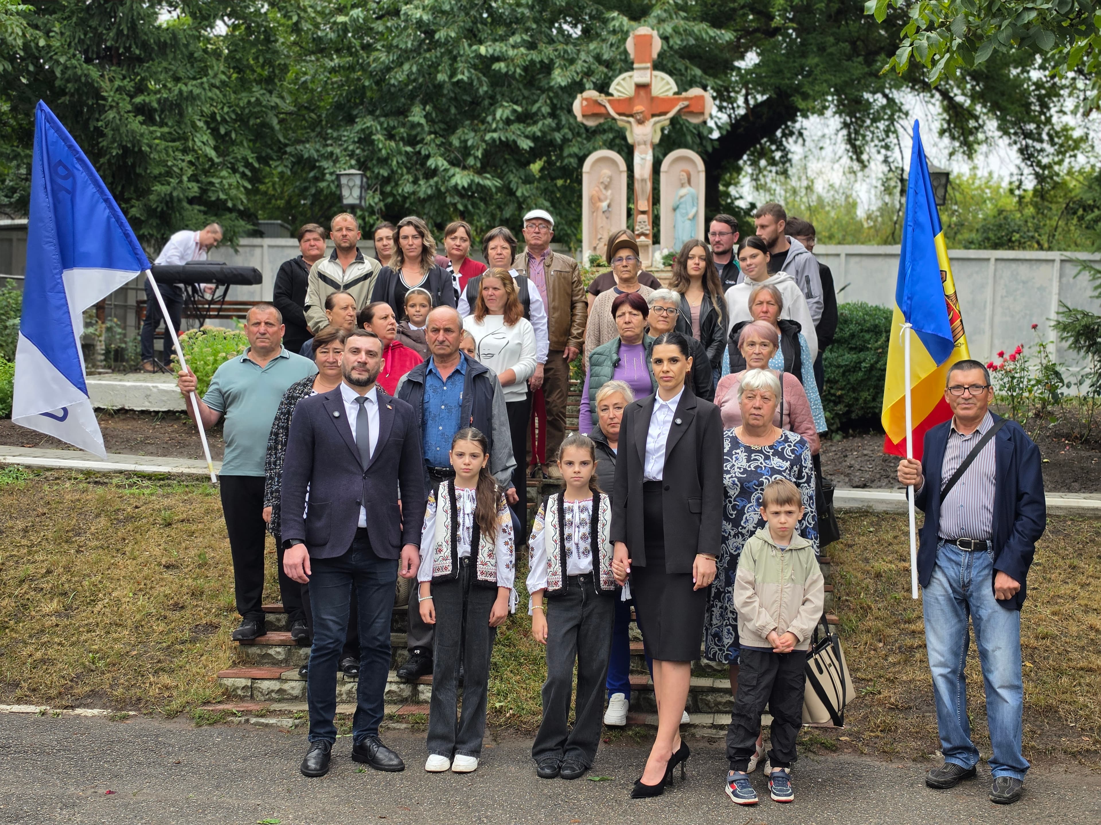 Împreună, de Ziua Independenței: Partidul Nostru alături de oamenii din toată țara (2)