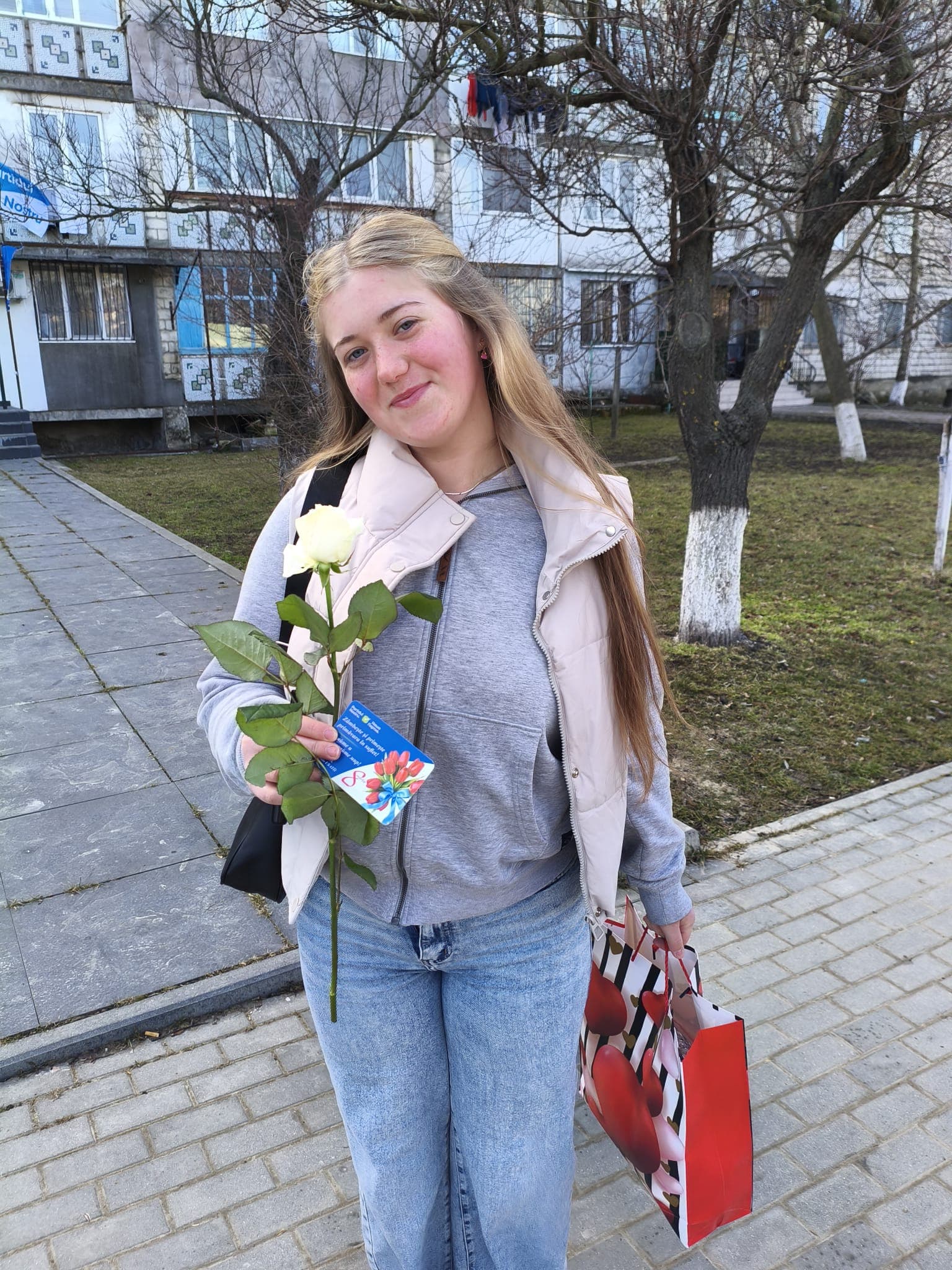 Bărbații Partidului Nostru au felicitat femeile de 8 Martie în toată țara. Renato Usatîi: „Voi sunteți lumina și echilibrul vieților noastre, vă mulțumim!” (39)