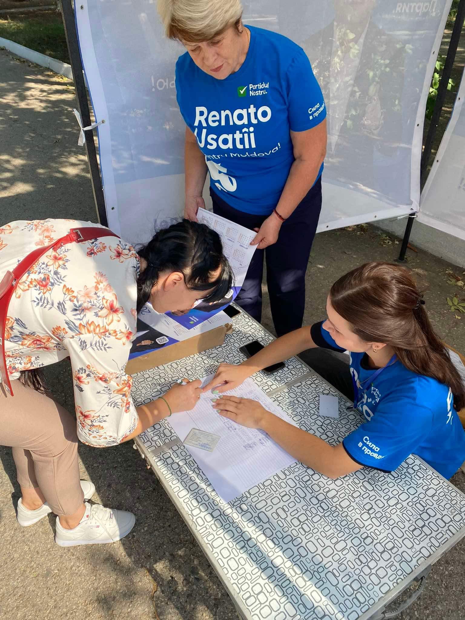 Tot mai mulți cetățeni din întreaga țară semnează în susținerea candidaturii lui Renato Usatîi (2)