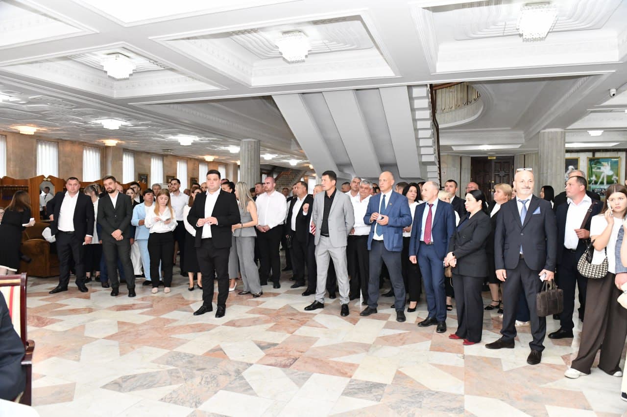 Partidul Nostru a depus la CEC actele și lista candidaților în vederea înregistrării pentru alegerile parlamentare din 28 septembrie (1)