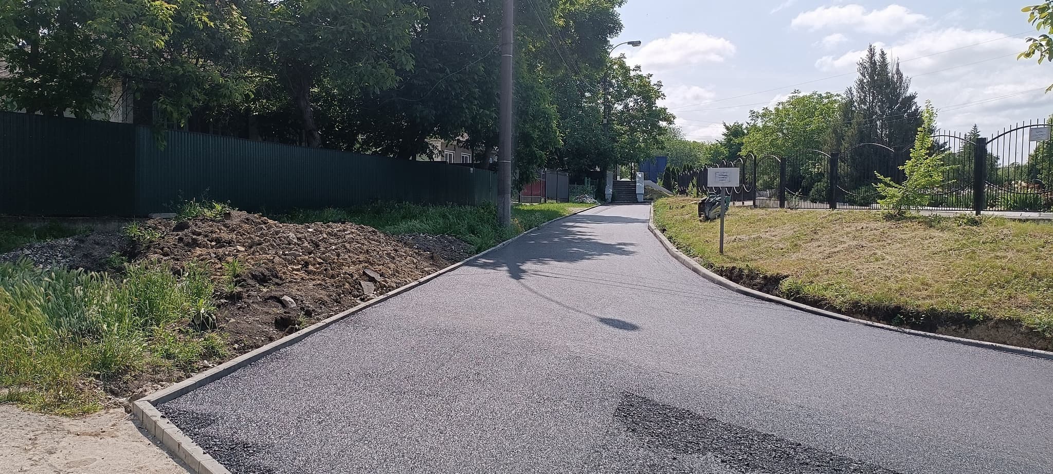 Primăria Rîșcani: Măsuri pentru fluidizarea traficului în zona instituțiilor publice. S-au finalizat lucrările de modernizare a parcării (1)