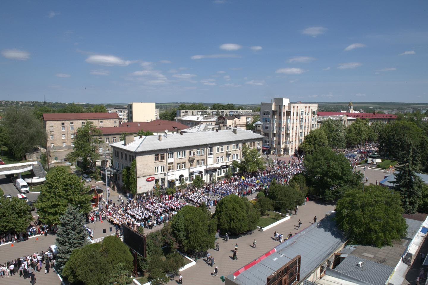 Echipa Partidului Nostru, alături de colegul lor Alexandr Petkov, de Hramul orașului Bălți (2)