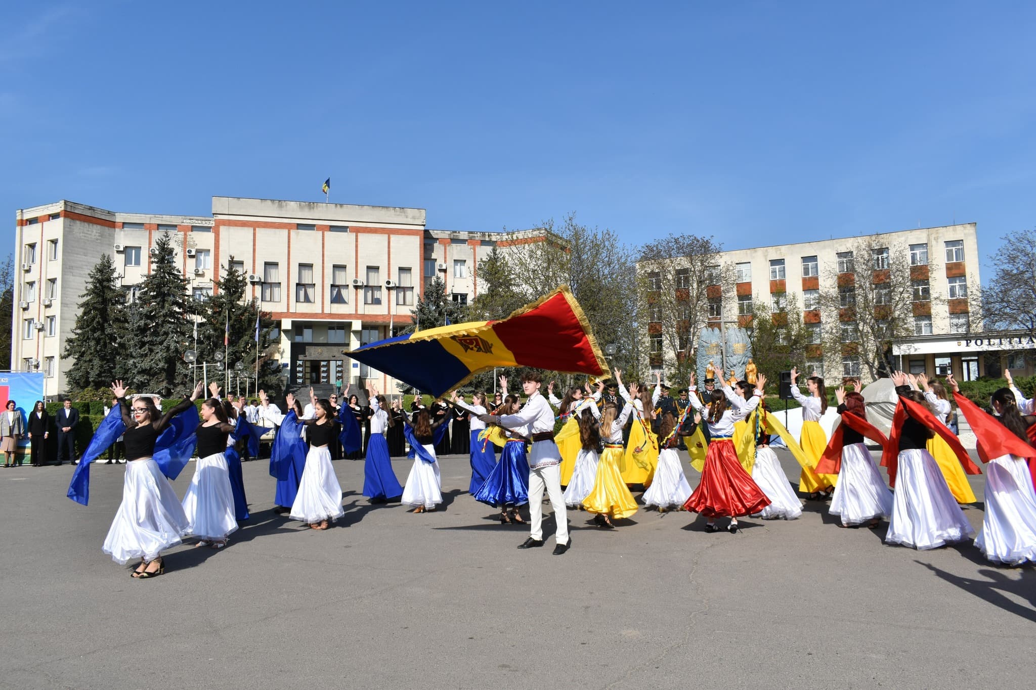 Ziua Drapelului, sărbătorită în localitățile conduse primari de la Partidul Nostru. Renato Usatîi: O Moldovă respectată începe cu respectul pentru cetățeni! (1)