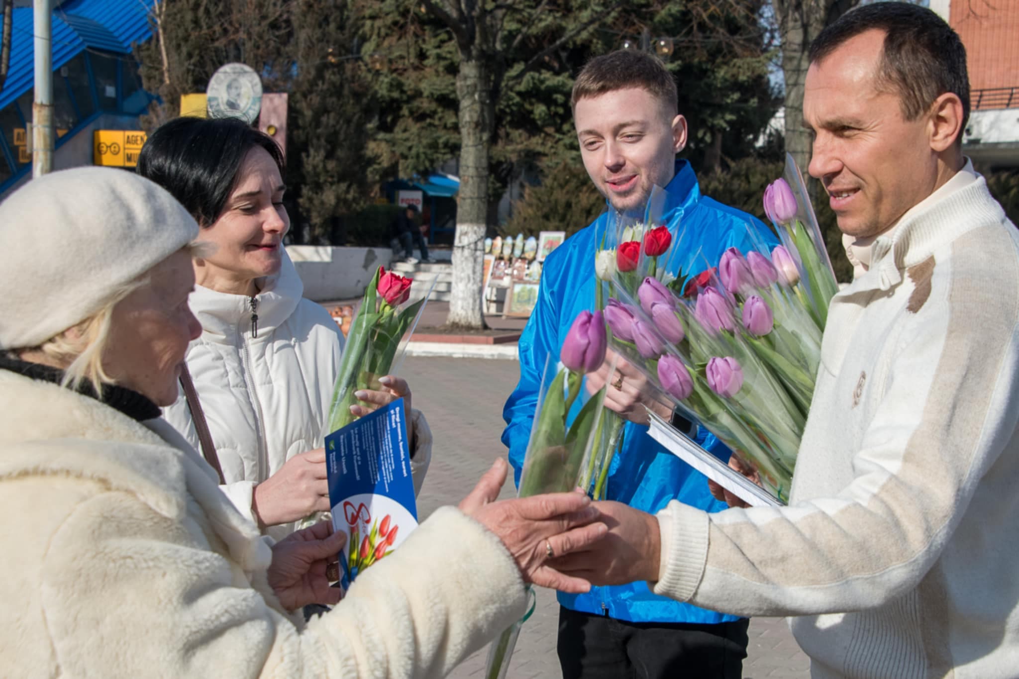 (FOTO) Partidul Nostru a adus primăvara în sufletele femeilor din toată țara (16)