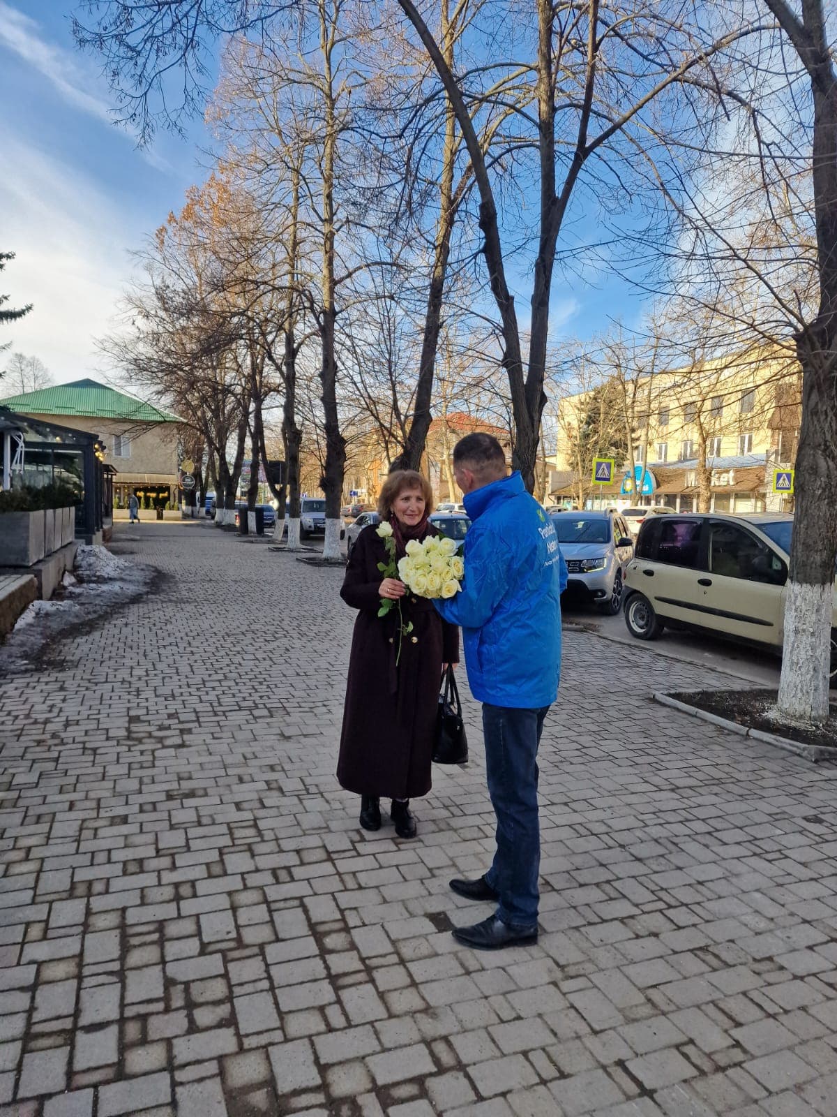 Bărbații Partidului Nostru au felicitat femeile de 8 Martie în toată țara. Renato Usatîi: „Voi sunteți lumina și echilibrul vieților noastre, vă mulțumim!” (51)