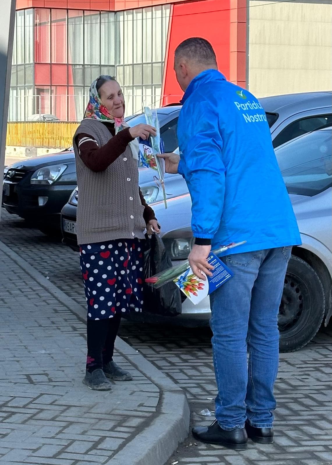 (FOTO) Partidul Nostru a adus primăvara în sufletele femeilor din toată țara (61)