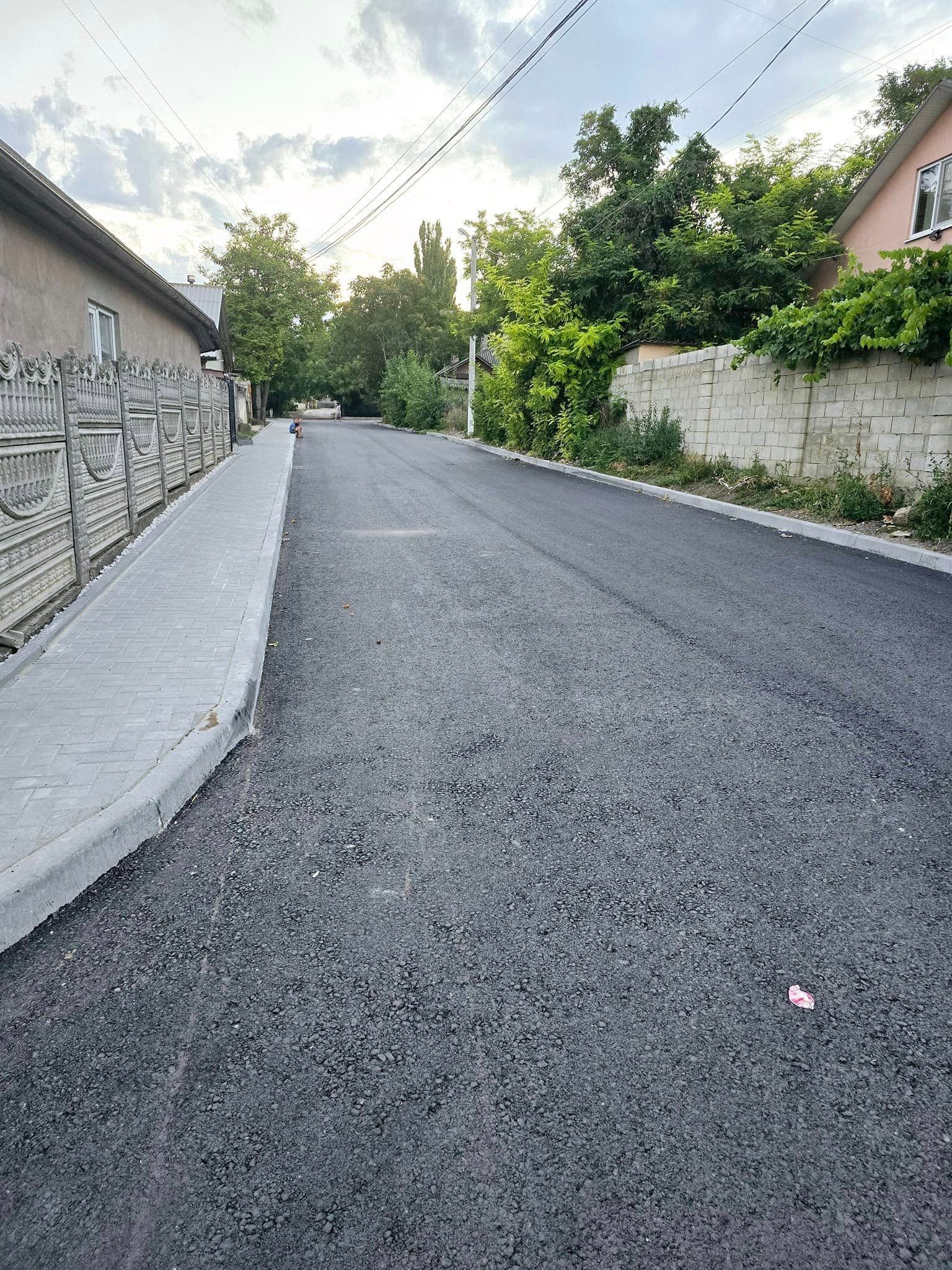 Alte două străzi, reparate capital la Fălești. Primarul Alexandr Severin: Știm că mai avem multe de făcut și mergem înainte, construim orașul! (6)