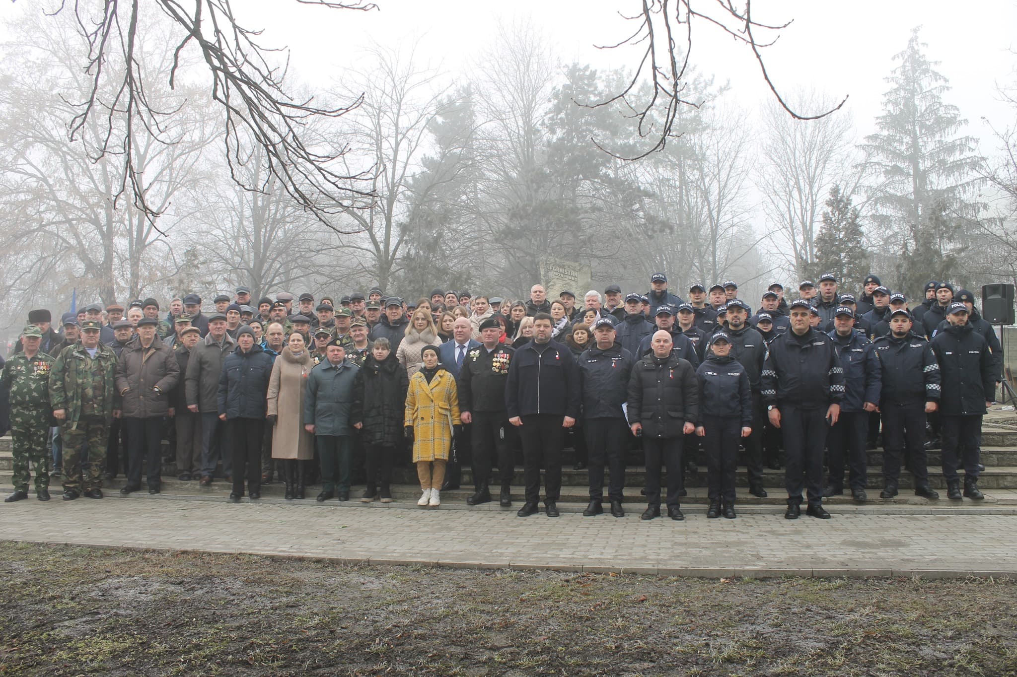 (FOTO, VIDEO) Ziua Memoriei și Recunoștinței, marcată în orașele Moldovei (12)