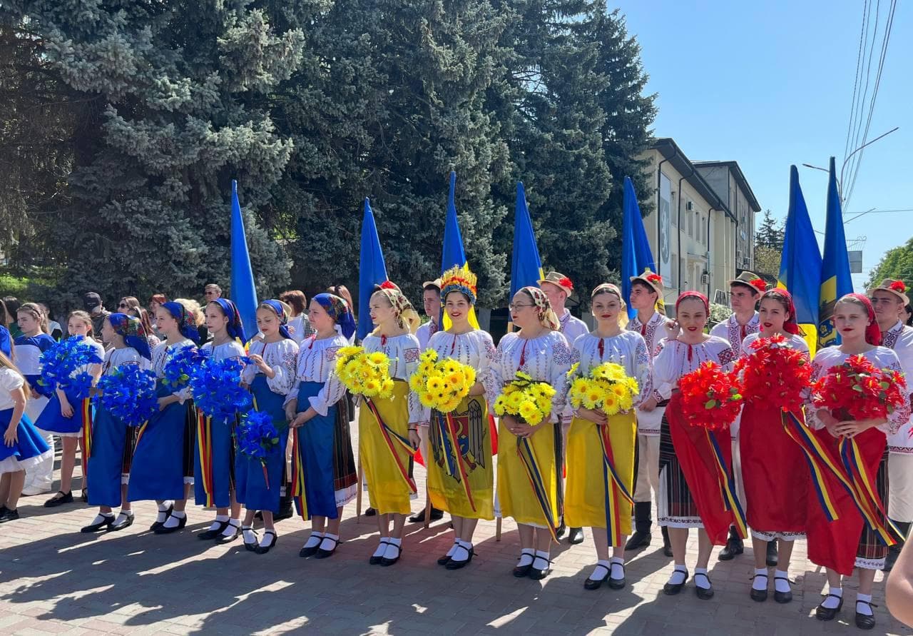 Ziua Drapelului, sărbătorită în localitățile conduse primari de la Partidul Nostru. Renato Usatîi: O Moldovă respectată începe cu respectul pentru cetățeni! (18)