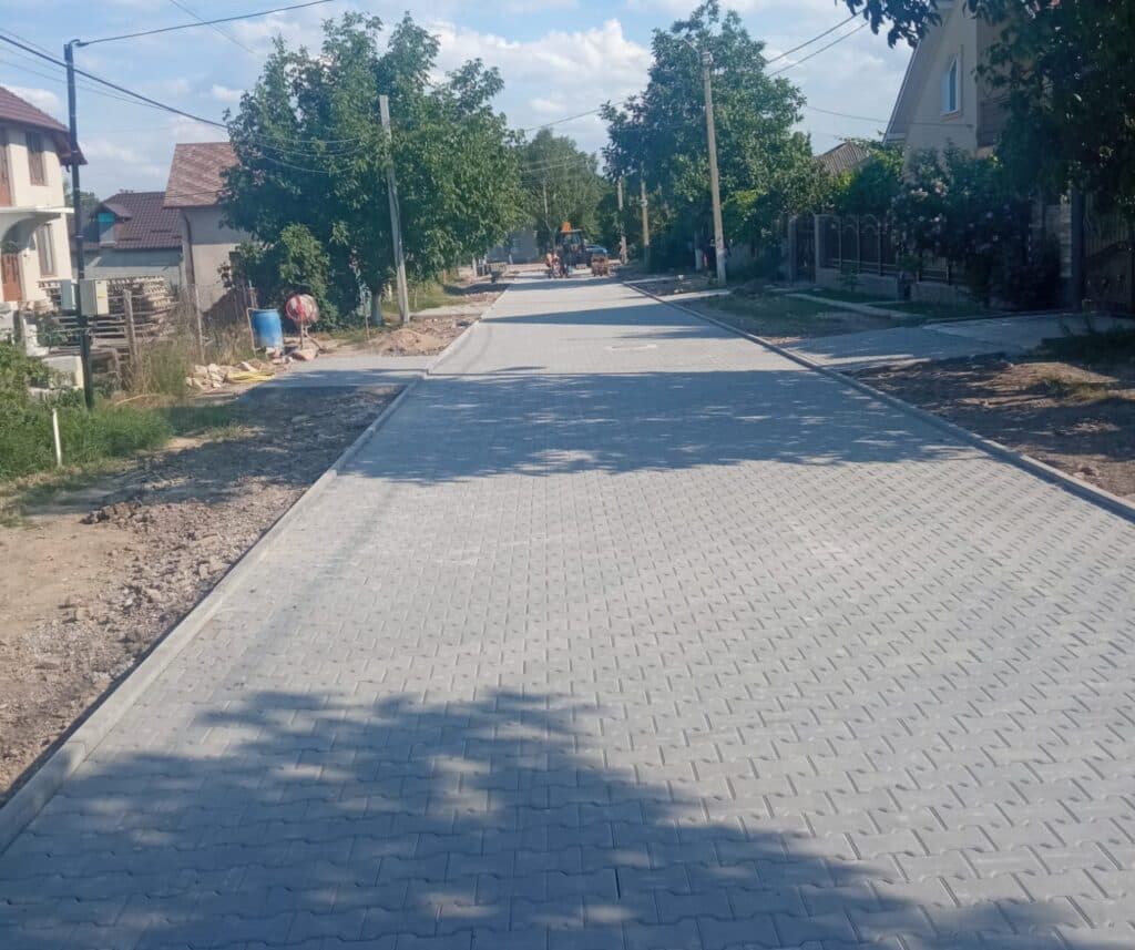Un nou angajament realizat de primarul orașului Cantemir, Roman Ciubaciuc: O stradă reconstruită, alta – în curs de reparație (2)