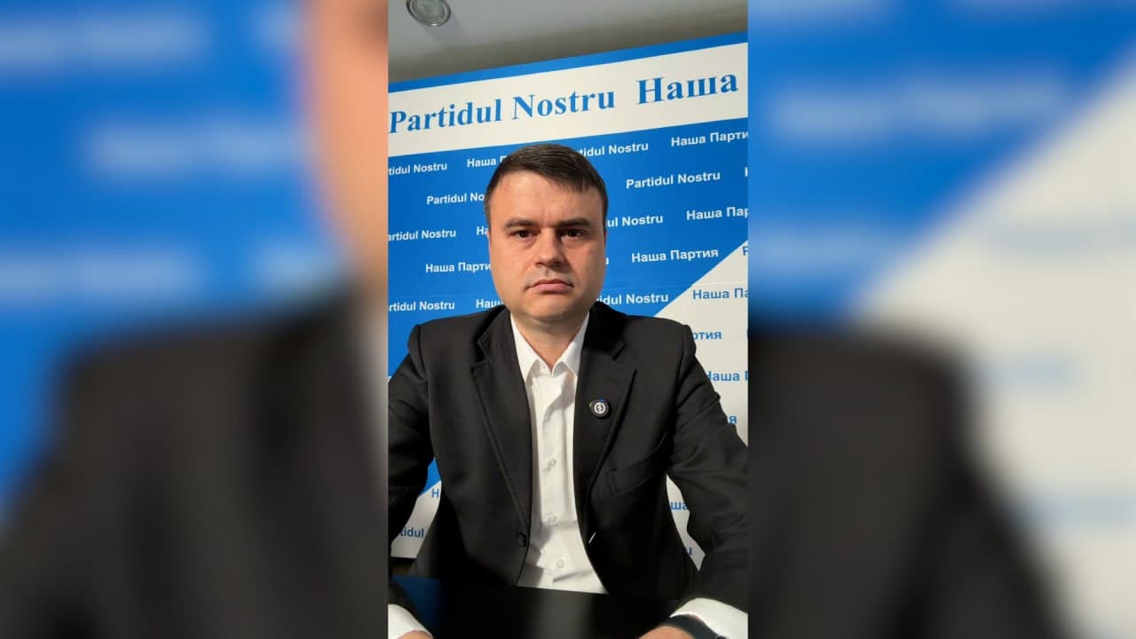 После кибератак депутат Нашей Партии Александр Берлинский требует разъяснений о безопасности персональных данных граждан