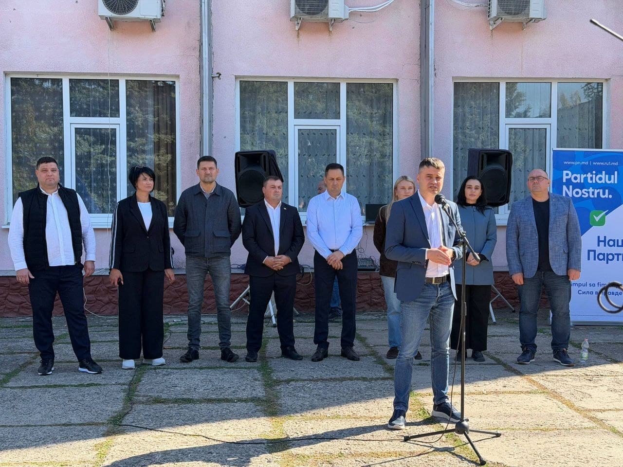 Ruslan Cecan s-a lansat în cursa pentru Primăria Costești, alături de locuitorii orașului, deputații și primarii Partidului Nostru (4)