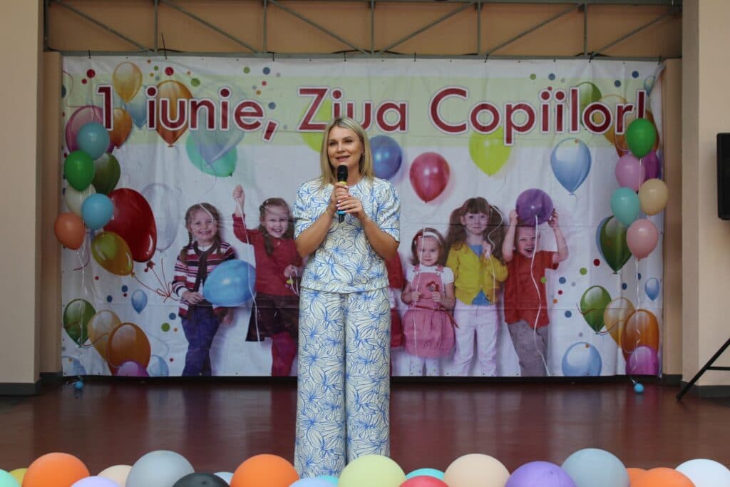 Înghețată, călătorii cu eco-transportul, joc cu personaje din povești, facepainting, așa au sărbătorit 1 iunie orașele și satele conduse de primarii Partidului Nostru (9)