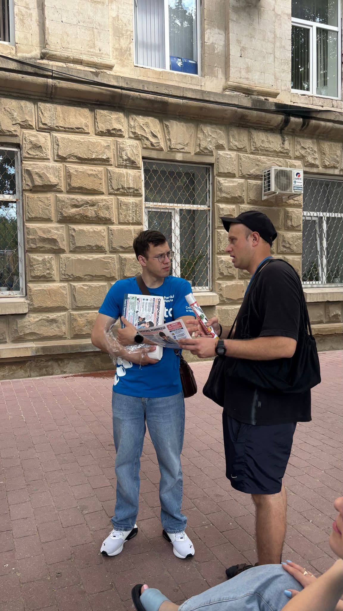La inițiativa lui Renato Usatîi, Partidul Nostru desfășoară o campanie națională de informare a cetățenilor pentru a-i proteja împotriva fraudelor telefonice și digitale (5)