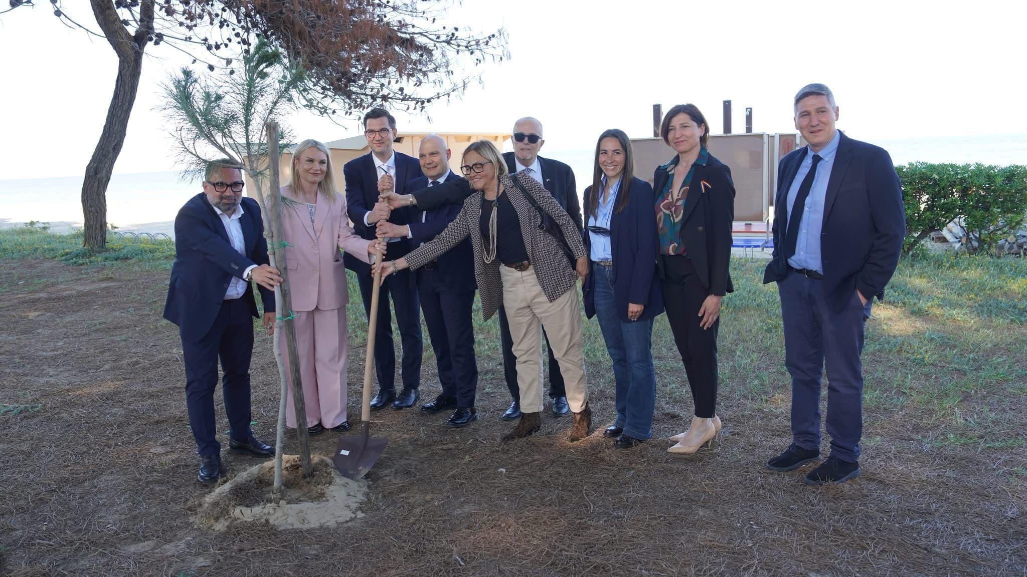 Drochia și Pineto (Italia) își reînnoiesc acordul de înfrățire: „Chiar și localitățile mici pot face politică externă” (8)
