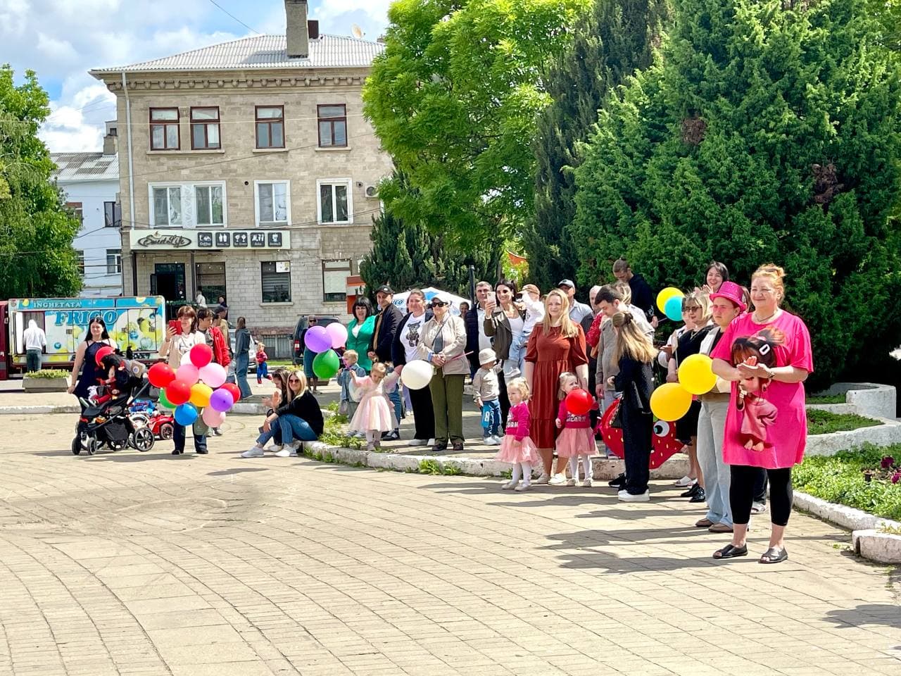 De Ziua Internațională a Copilulu, primarii Partidului Nostru au transformat localitățile în poveși adevărate. Renato Usatîi: Să-i ajutăm pe copii să-și realizeze visele! (12)