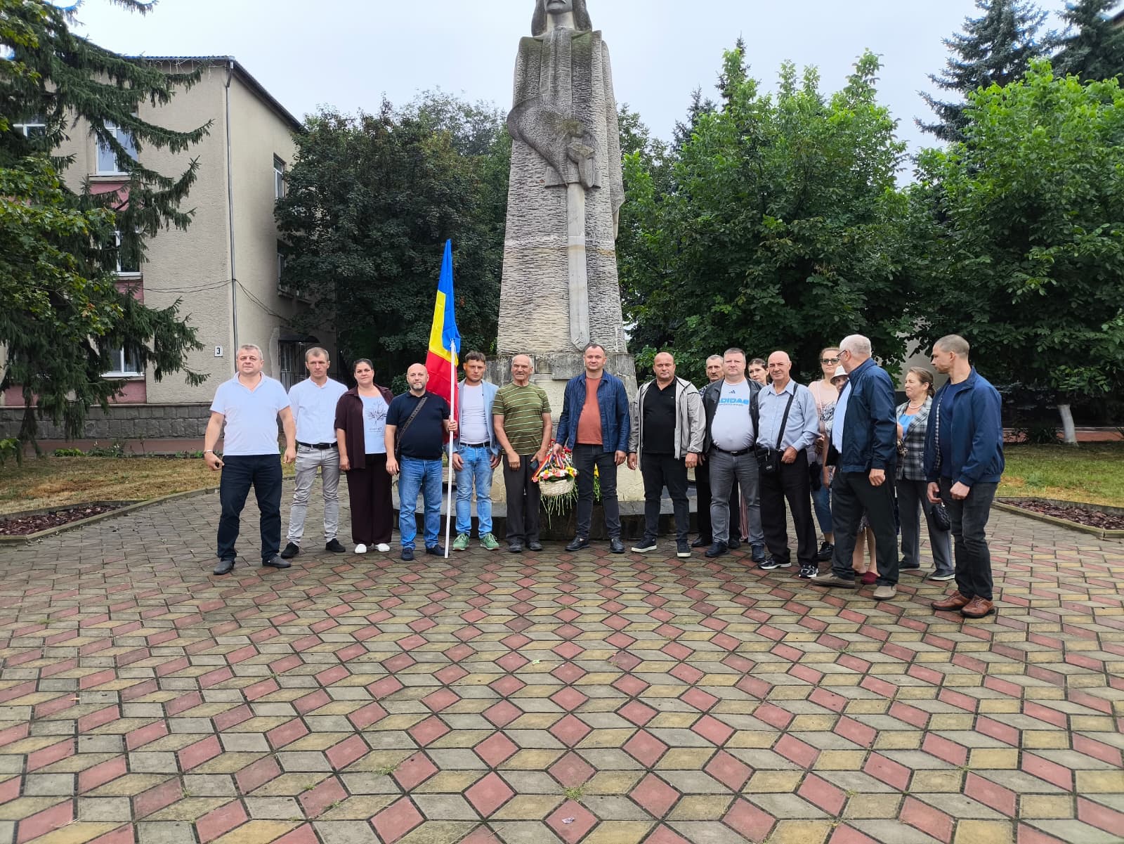 Împreună, de Ziua Independenței: Partidul Nostru alături de oamenii din toată țara (16)