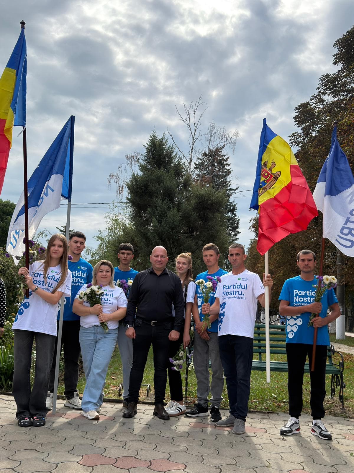 Împreună, de Ziua Independenței: Partidul Nostru alături de oamenii din toată țara (39)