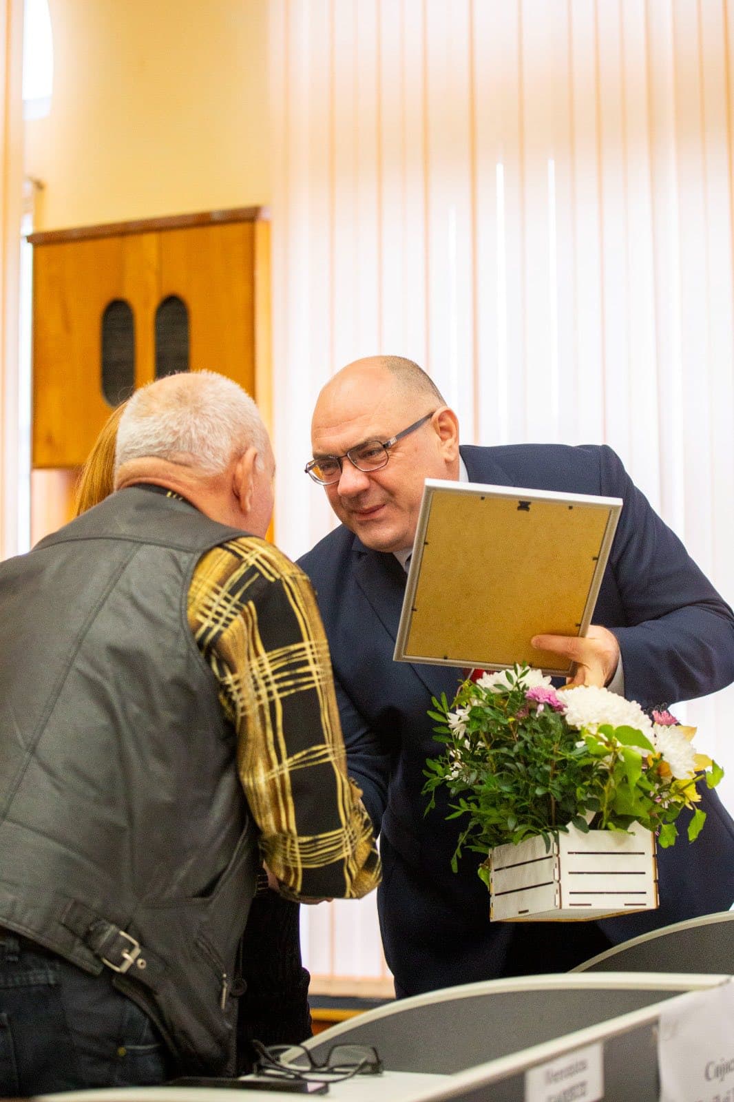 (FOTO) Primarul municipiului Bălți, Alexandr Petkov, a felicitat cuplurile care au sărbătorit jubileele de aur și diamant ale vieții de familie (3)