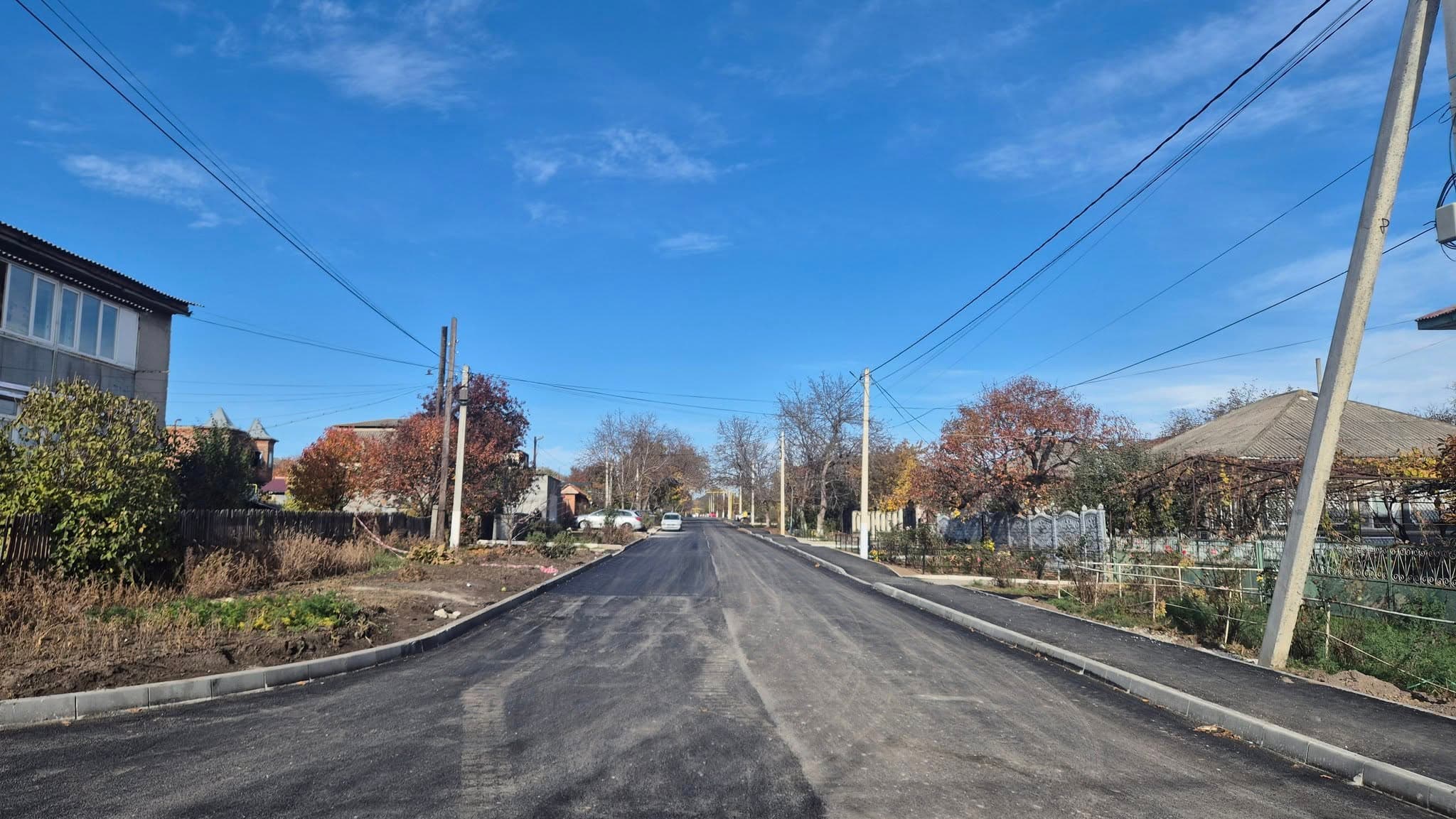 (FOTO) La Glodeni au fost reparate două străzi. Primarul Stela Onuțu: „Împreună facem orașul mai frumos – stradă cu stradă” (10)