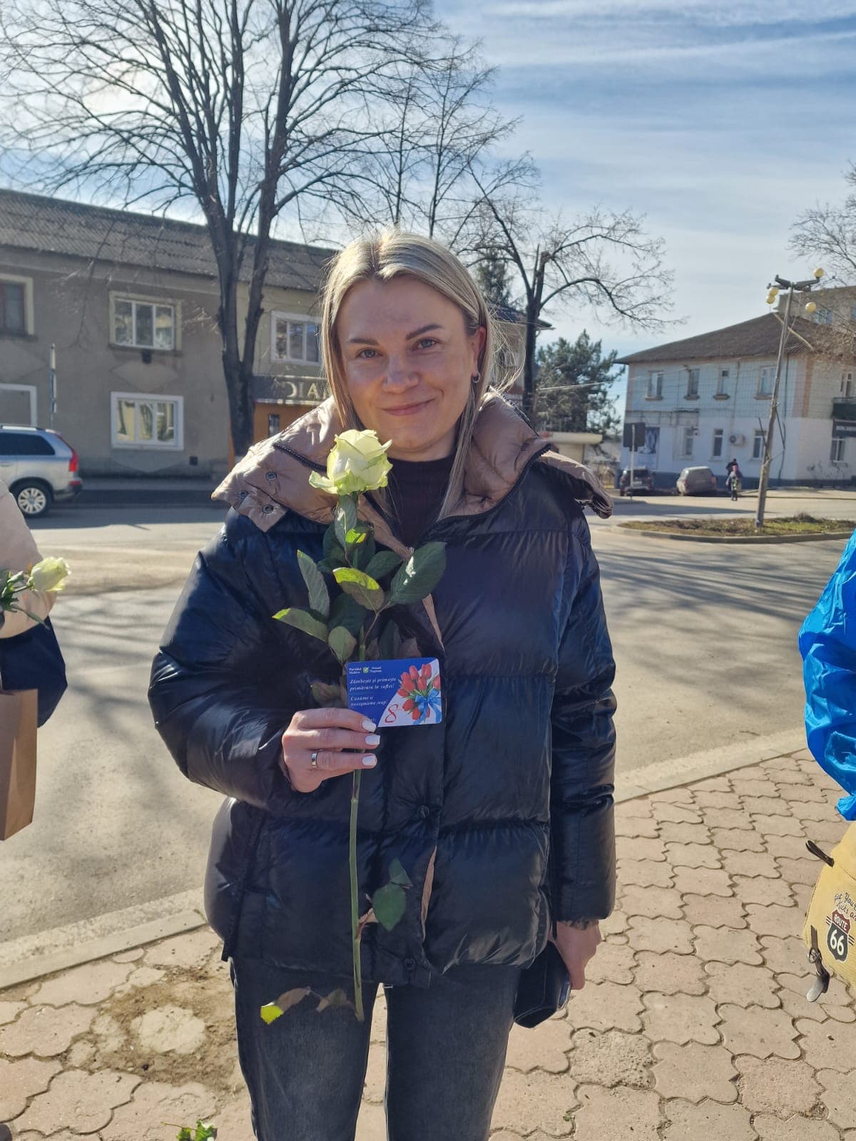 Bărbații Partidului Nostru au felicitat femeile de 8 Martie în toată țara. Renato Usatîi: „Voi sunteți lumina și echilibrul vieților noastre, vă mulțumim!” (4)