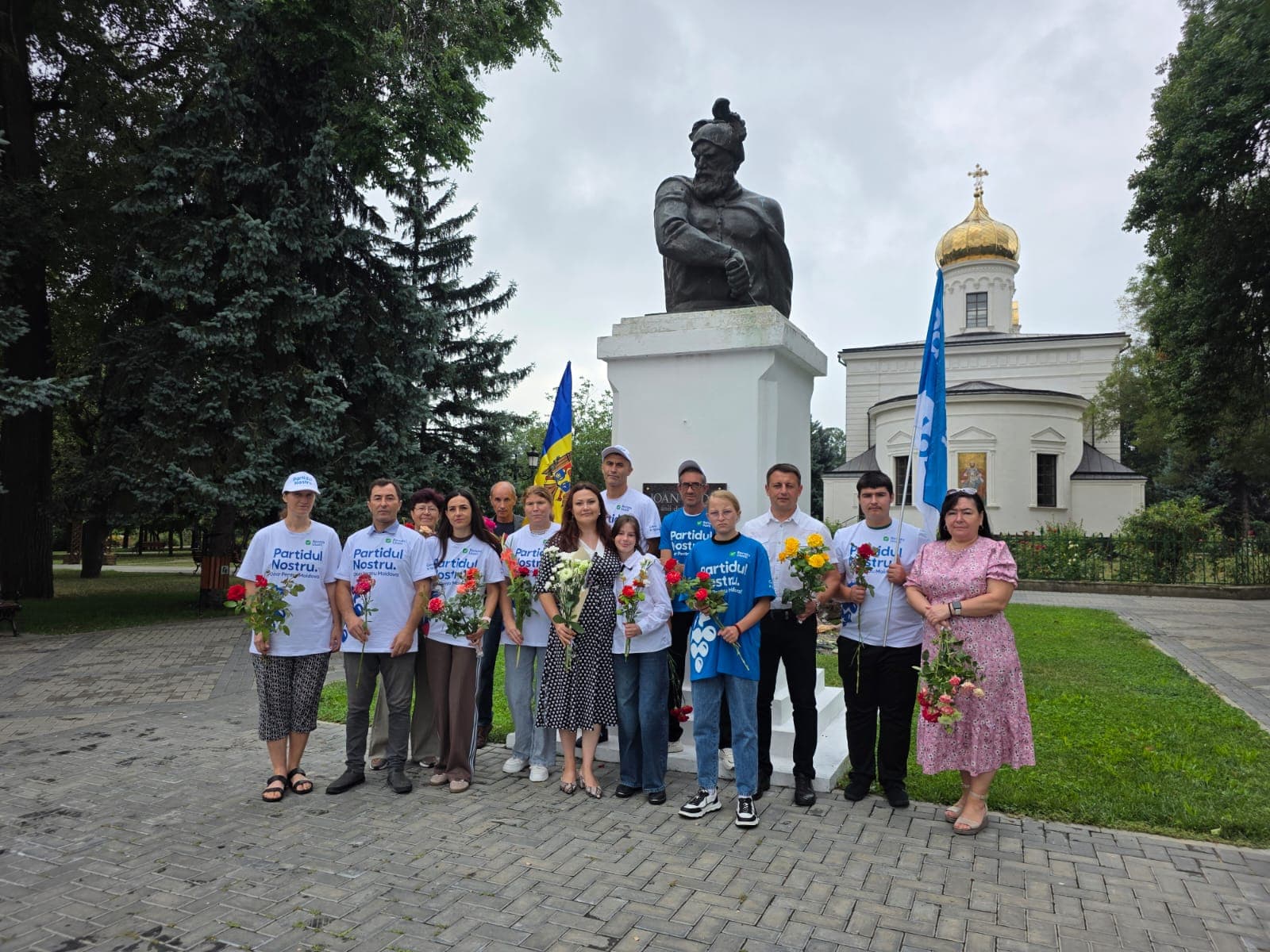 Împreună, de Ziua Independenței: Partidul Nostru alături de oamenii din toată țara (15)