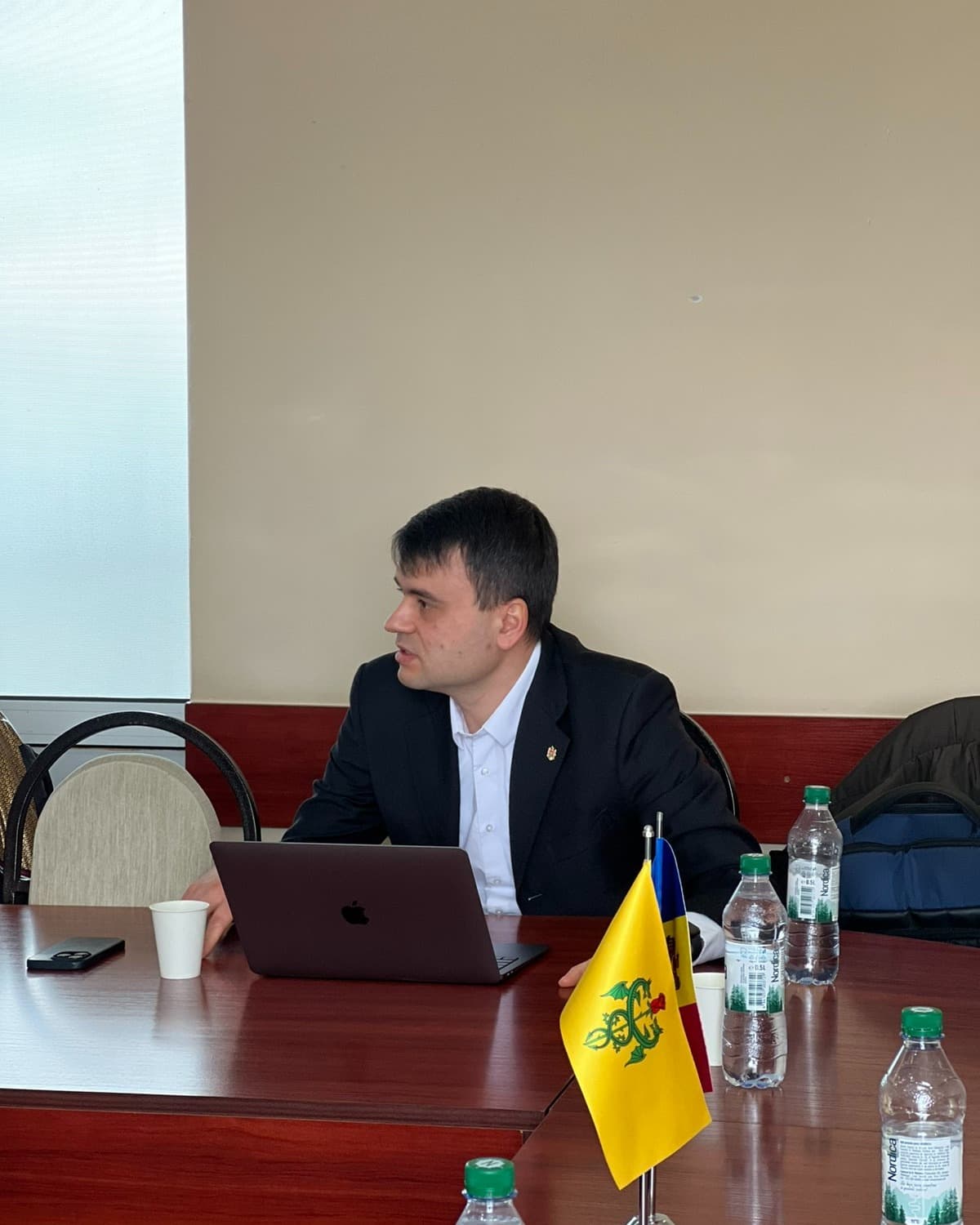 Dialog transparent cu comunitățile: Deputatul Alexandr Berlinschii și primarul orașului Cantemir, Roman Ciubaciuc, în primele discuții privind procesul de amalgamare (5)