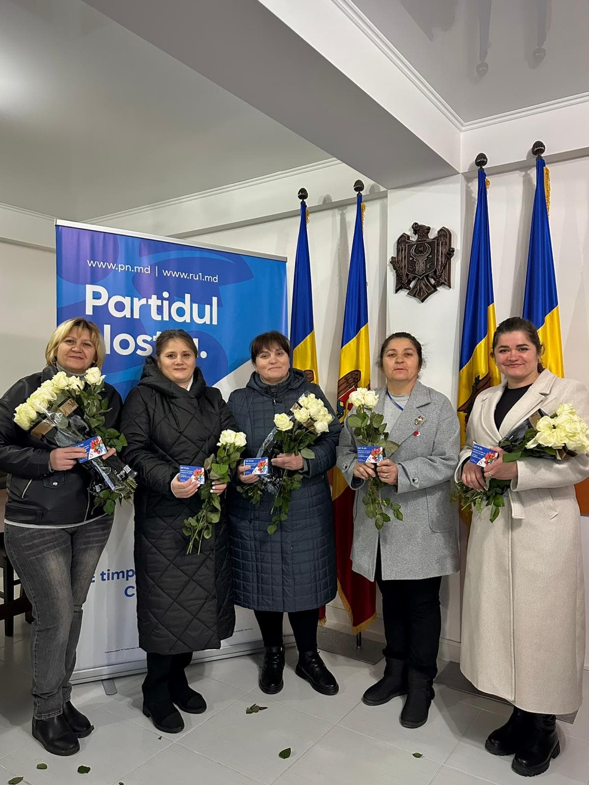 Bărbații Partidului Nostru au felicitat femeile de 8 Martie în toată țara. Renato Usatîi: „Voi sunteți lumina și echilibrul vieților noastre, vă mulțumim!” (32)