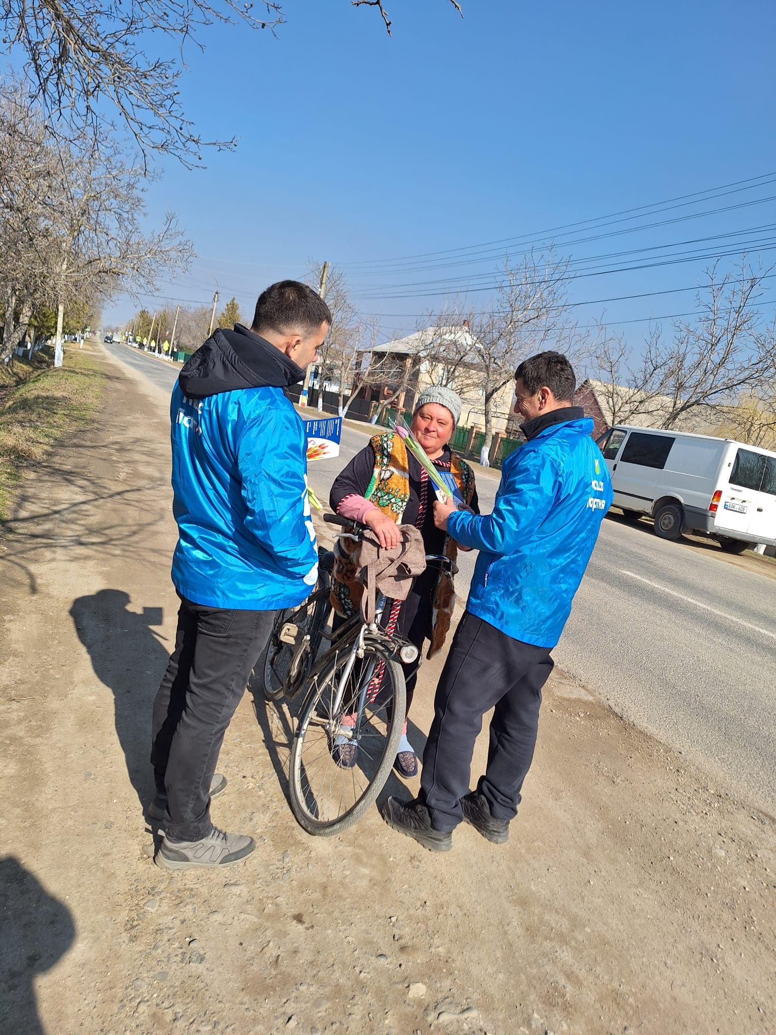 (FOTO) Partidul Nostru a adus primăvara în sufletele femeilor din toată țara (31)