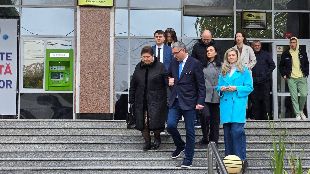Renato Usatîi și echipa au votat pentru ca în țară să fie un gospodar responsabil de tot și oamenii peste patru ani să nu mai vrea schimbare, dar stabilitate (4)
