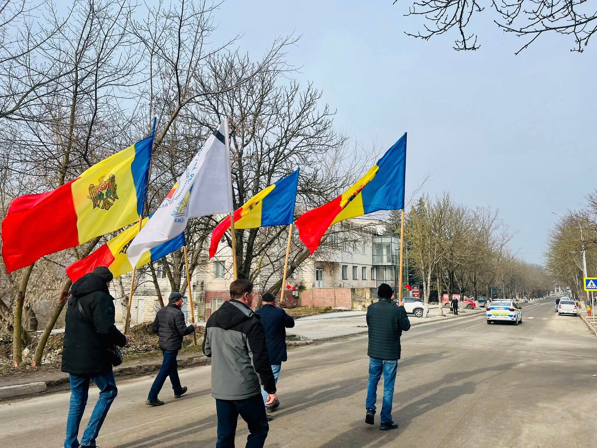 (FOTO, VIDEO) Ziua Memoriei și Recunoștinței, marcată în orașele Moldovei (18)