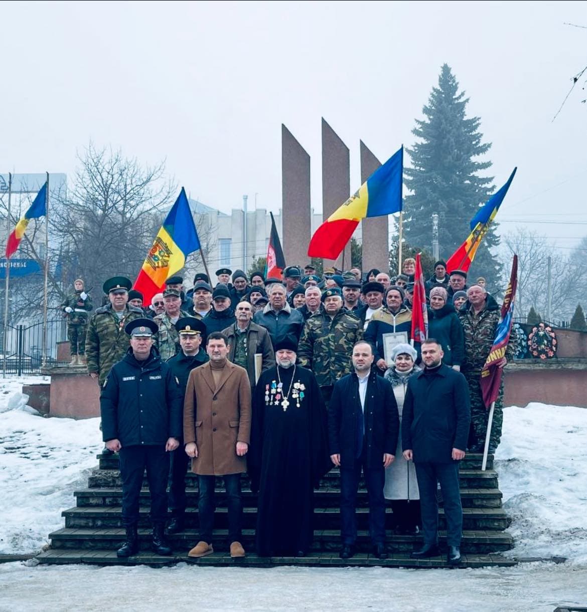 (FOTO) Primarii Partidului Nostru au adus un omagiu veteranilor războiului din Afganistan (13)