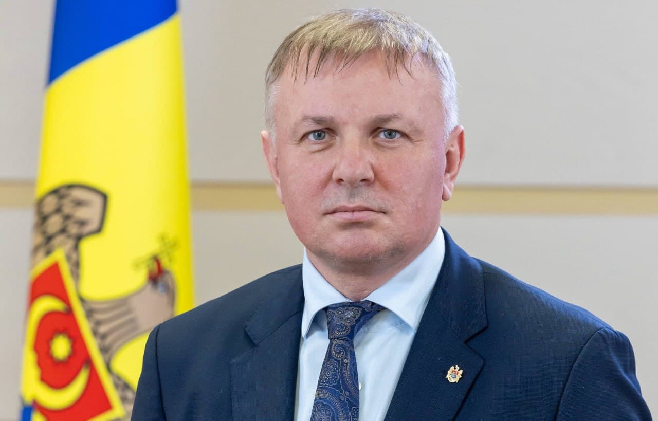 Constantin Cuiumju, despre „Moldova Project”: Guvernul găsește bani pentru o nouă structură în aparatul central, dar nu și pentru salariile profesorilor
