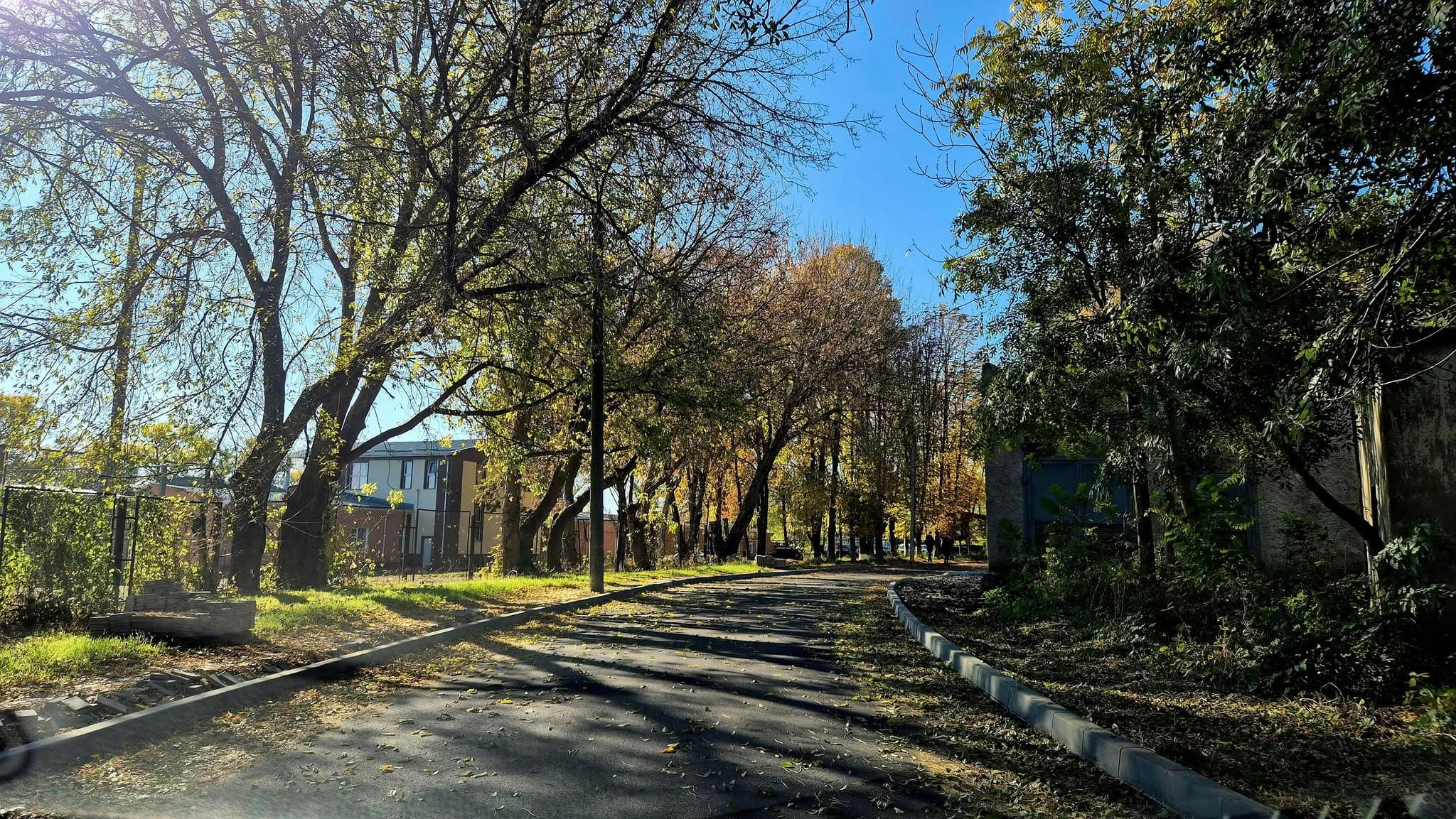 (FOTO) La Glodeni au fost reparate două străzi. Primarul Stela Onuțu: „Împreună facem orașul mai frumos – stradă cu stradă” (1)
