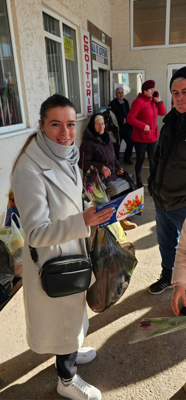 (FOTO) Partidul Nostru a adus primăvara în sufletele femeilor din toată țara (86)