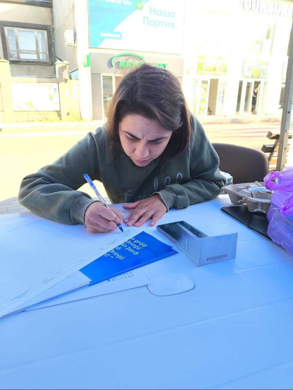 Oamenii semnează pentru candidatura lui Renato Usatîi pentru că își doresc o schimbare reală în Republica Moldova (9)