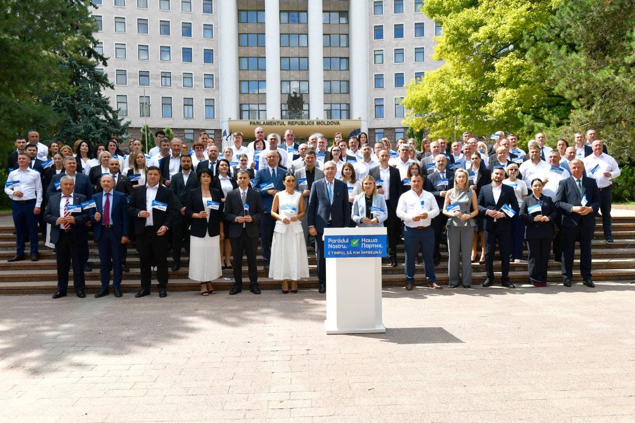 Partidul Nostru a depus la CEC actele și lista candidaților în vederea înregistrării pentru alegerile parlamentare din 28 septembrie (16)