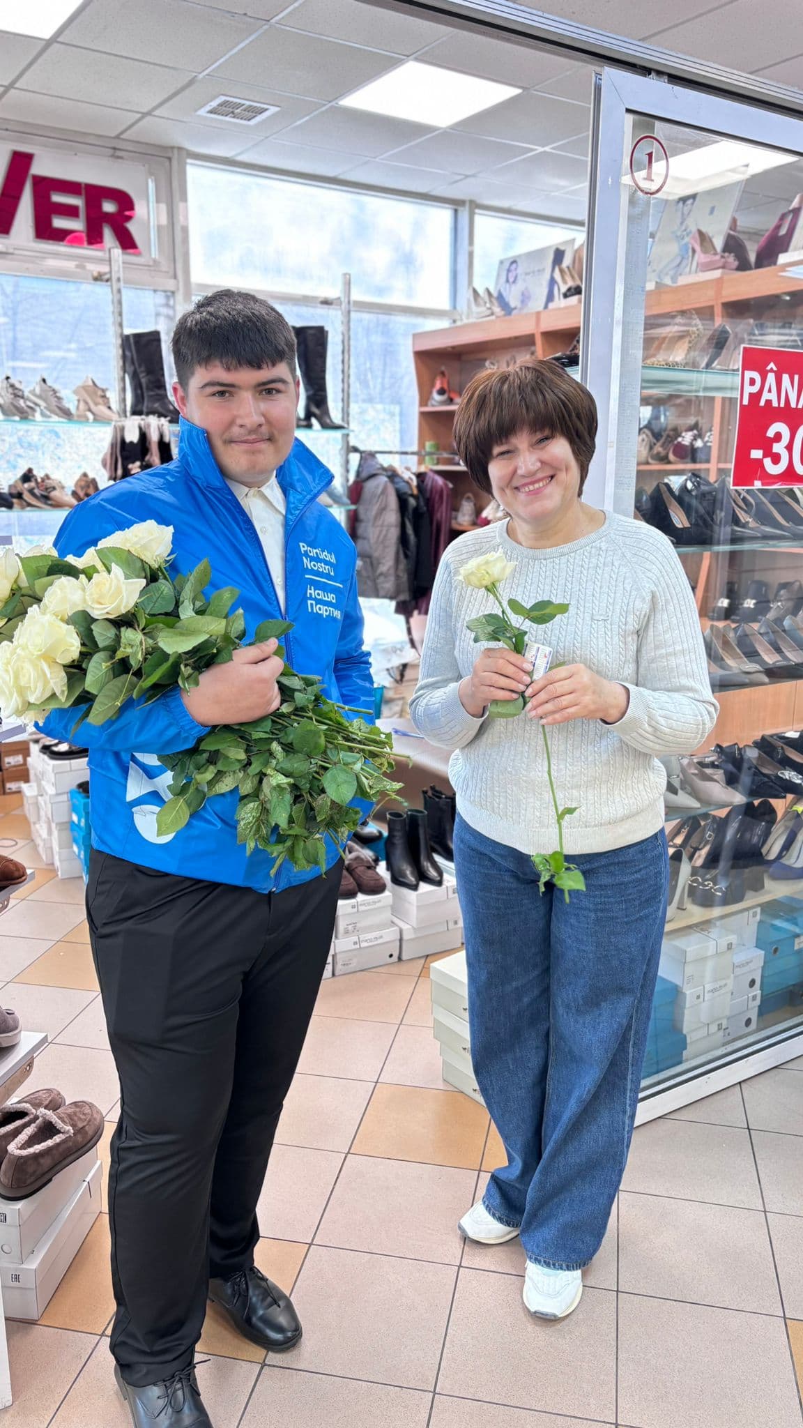 Bărbații Partidului Nostru au felicitat femeile de 8 Martie în toată țara. Renato Usatîi: „Voi sunteți lumina și echilibrul vieților noastre, vă mulțumim!” (44)