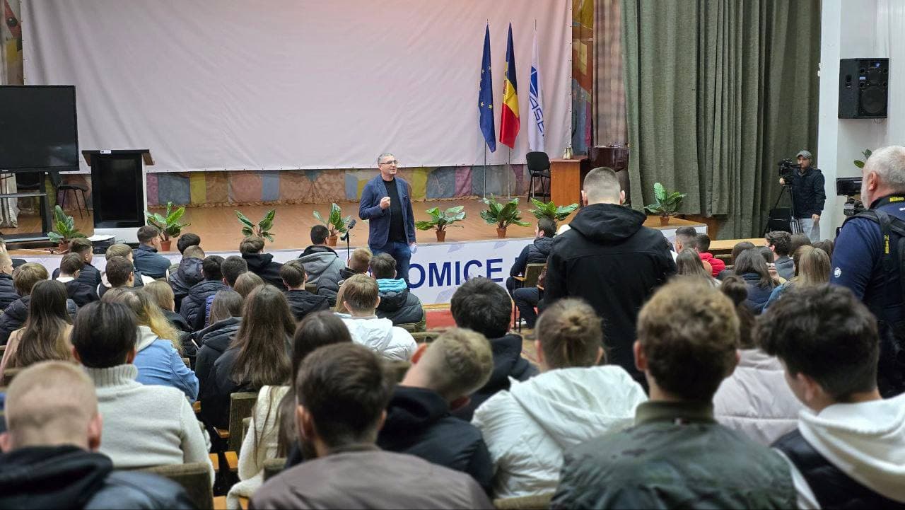 Renato Usatîi la ASEM: Noul model economic în care cetățeanul este partener cu statul 50/50 poate contribui la apariția a mii de afaceri (3)
