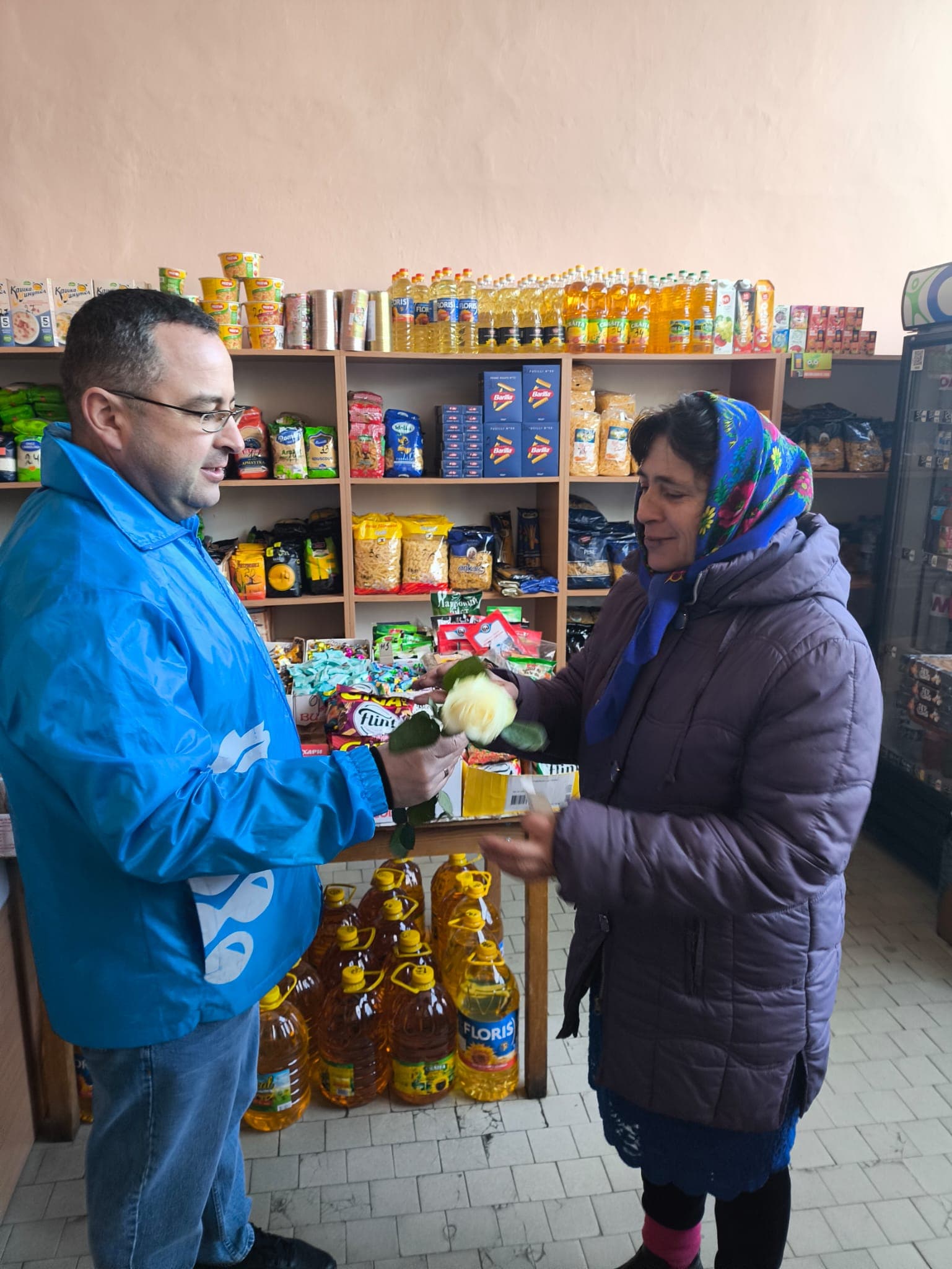 Bărbații Partidului Nostru au felicitat femeile de 8 Martie în toată țara. Renato Usatîi: „Voi sunteți lumina și echilibrul vieților noastre, vă mulțumim!” (23)