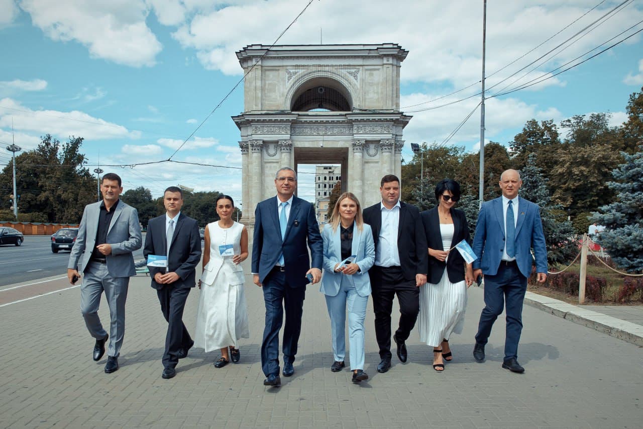 Partidul Nostru a depus la CEC actele și lista candidaților în vederea înregistrării pentru alegerile parlamentare din 28 septembrie (18)