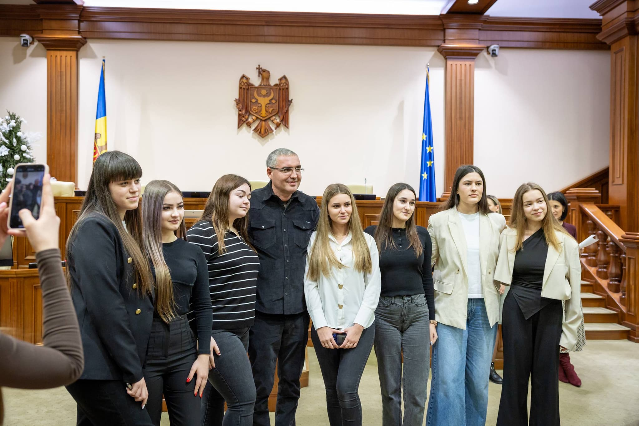 Renato Usatîi a avut o întâlnire la Parlament cu studenții Academiei „Ștefan cel Mare” (8)
