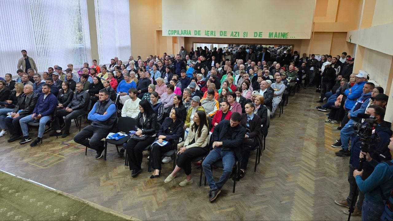 Renato Usatîi, la Florești: Republica Prezidențială și măsuri radicale – singura soluție pentru Moldova! (7)
